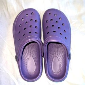 Knock off crocs